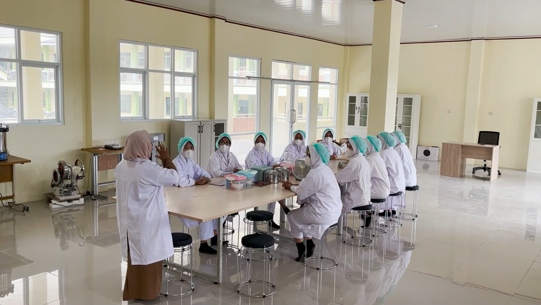 Farmasi Klinis & Komunitas